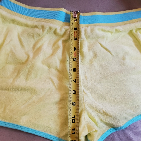 Juicy Couture Two-Tone Drawstring Sunny Lime Short - Picture 3 of 5